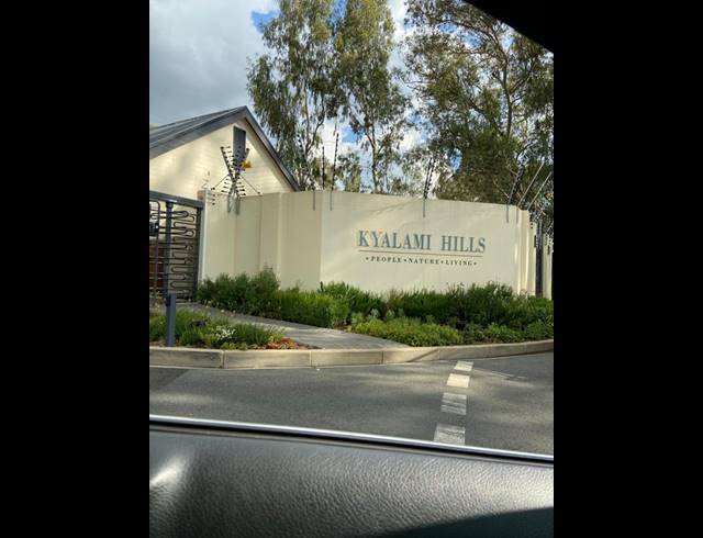 2 BEDROOM APARTMENT FOR SALE IN KYALAMI HILLS